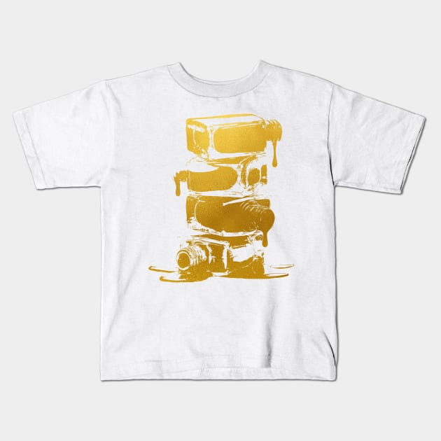 Nail Salon Art Kids T-Shirt by erzebeth